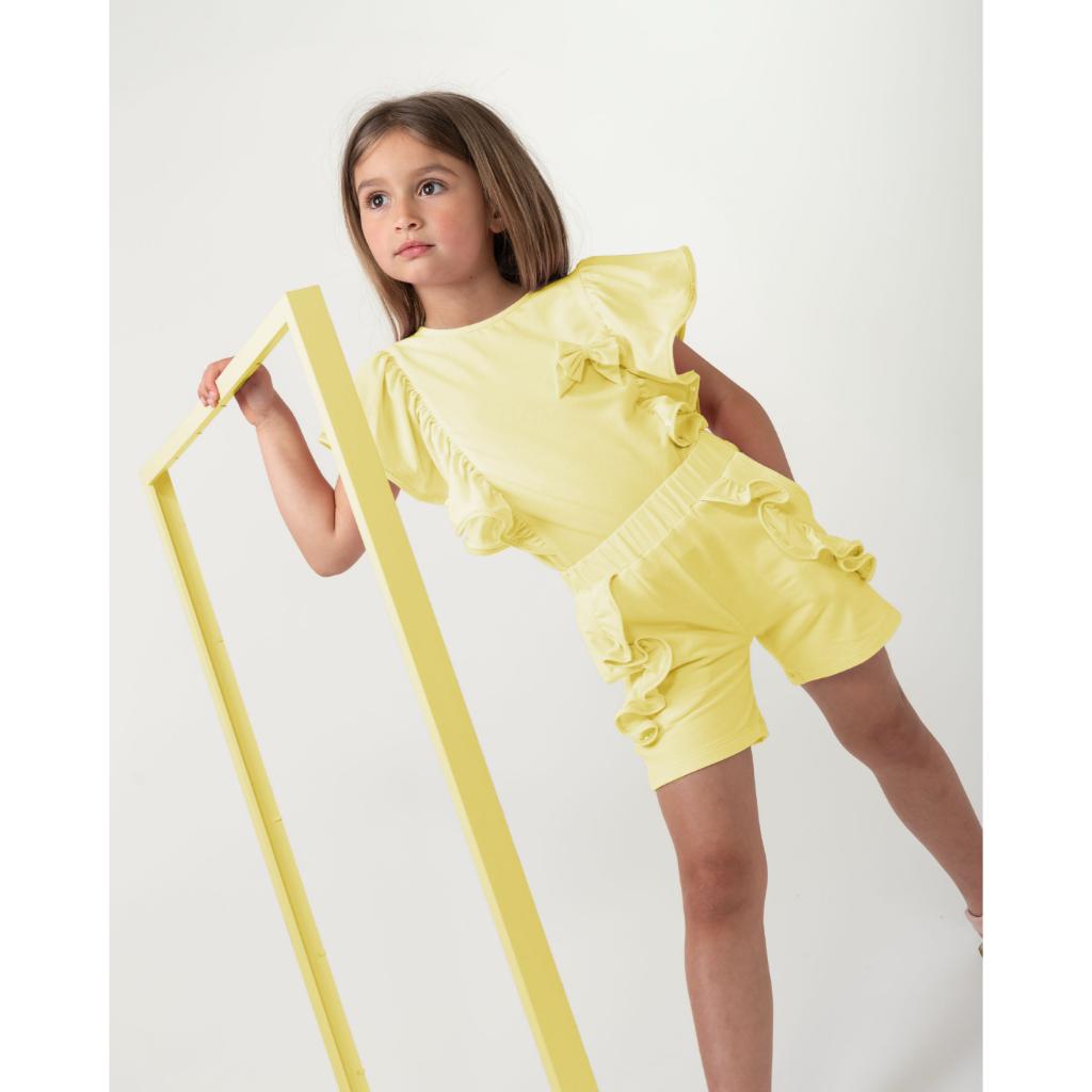 Caramelo yellow short set with ruffle‑sleeve top and matching shorts. A bright, comfortable summer outfit for girls